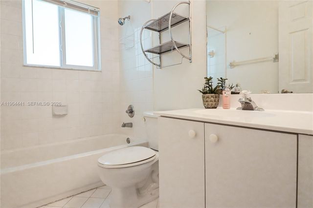 5663 NW 112th Pl 5663, Doral, FL 33178