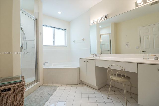 5663 NW 112th Pl 5663, Doral, FL 33178