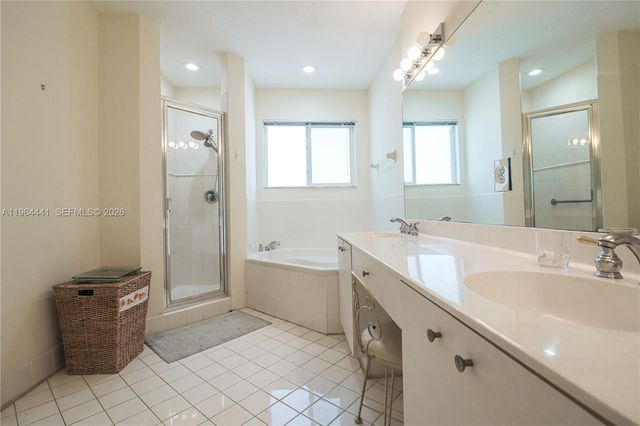 5663 NW 112th Pl 5663, Doral, FL 33178