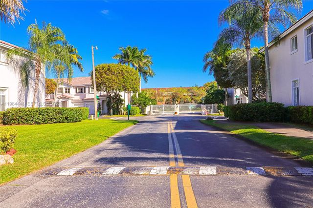 5663 NW 112th Pl 5663, Doral, FL 33178