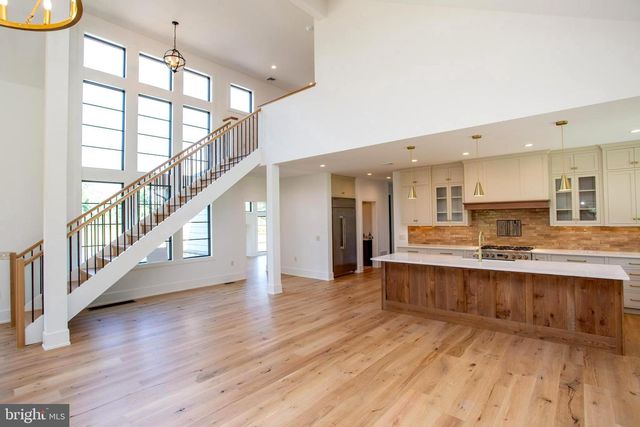 5823 RODGERS RD, Pipersville, PA 18947