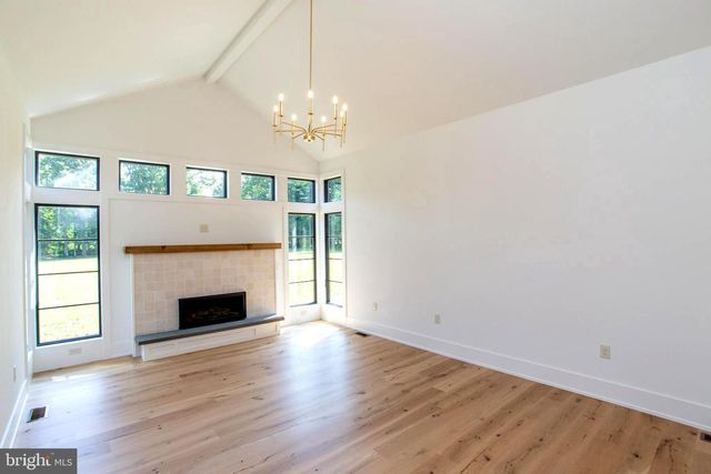 5823 RODGERS RD, Pipersville, PA 18947