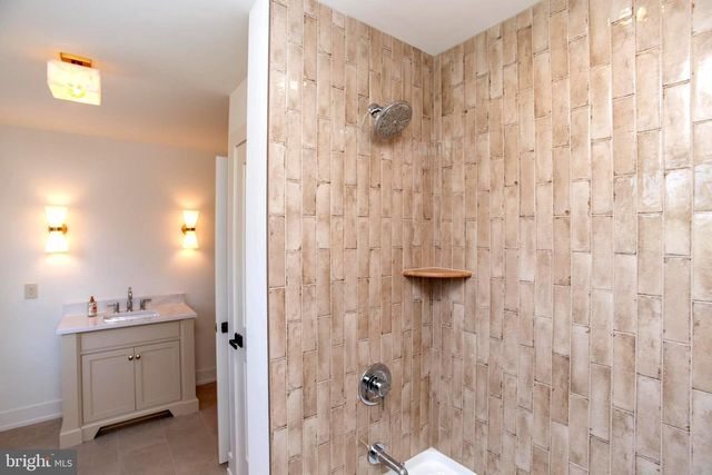 5823 RODGERS RD, Pipersville, PA 18947