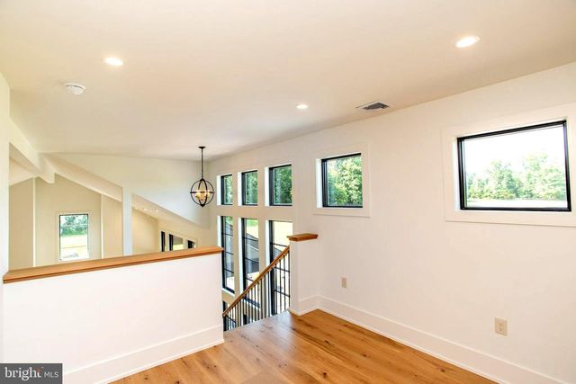 5823 RODGERS RD, Pipersville, PA 18947