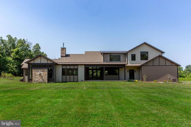 5823 RODGERS RD, Pipersville, PA 18947
