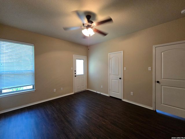 296 ROSALIE DR, New Braunfels, TX 78130