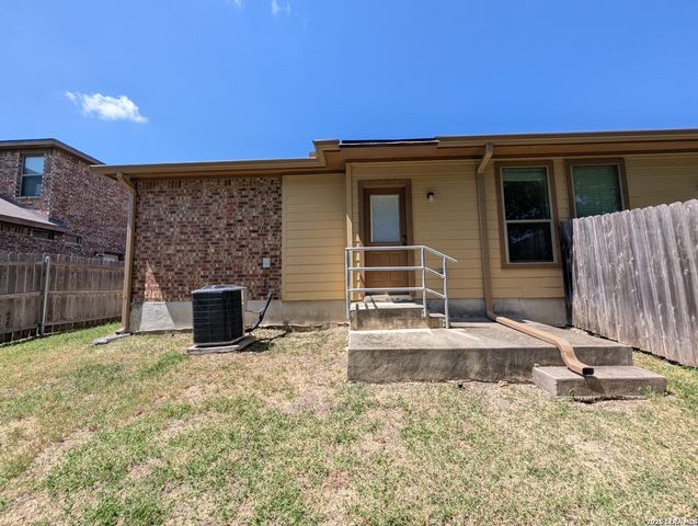 296 ROSALIE DR, New Braunfels, TX 78130