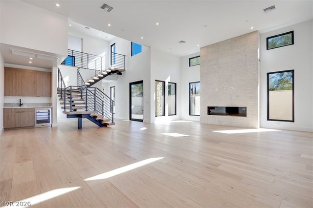 45 Bellissima Lago Court, Henderson, NV 89011