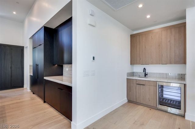 45 Bellissima Lago Court, Henderson, NV 89011