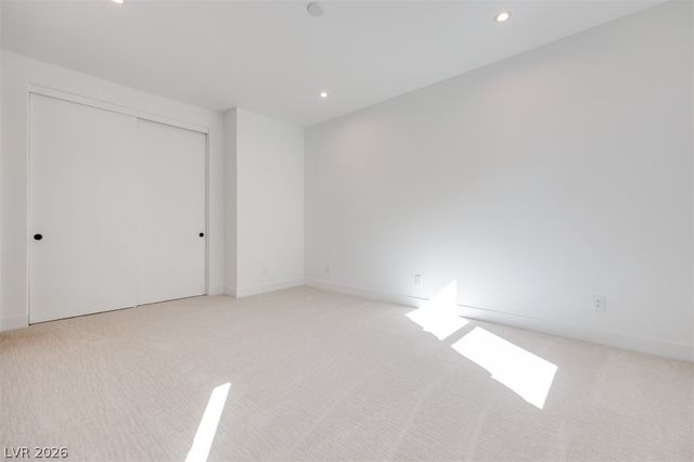 45 Bellissima Lago Court, Henderson, NV 89011