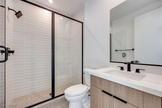 45 Bellissima Lago Court, Henderson, NV 89011