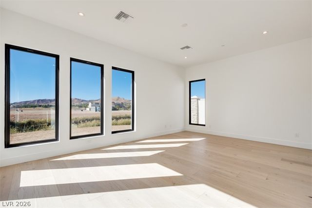 45 Bellissima Lago Court, Henderson, NV 89011