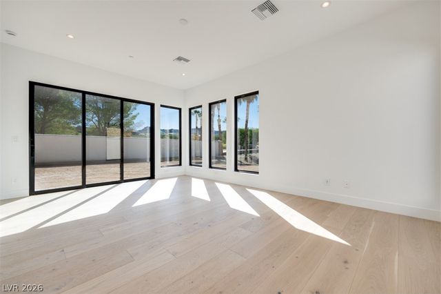 45 Bellissima Lago Court, Henderson, NV 89011