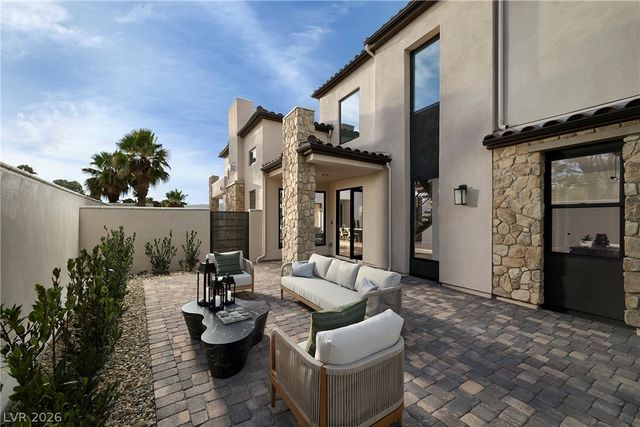 45 Bellissima Lago Court, Henderson, NV 89011