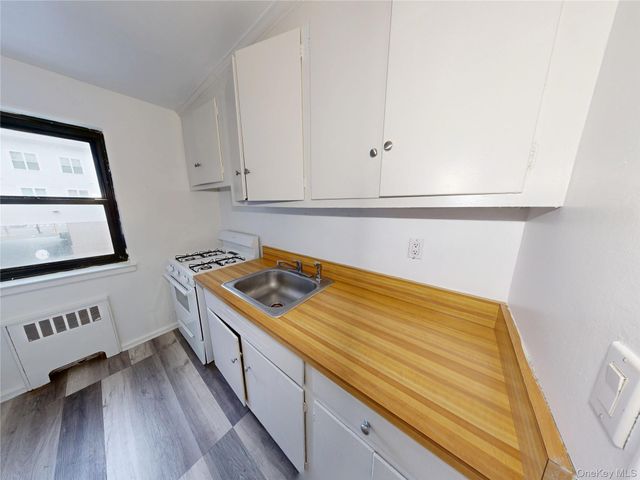 61 White Oak Street 3A, New Rochelle, NY 10801