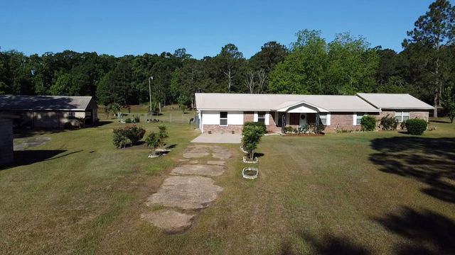 712 S Broad, Cowarts, AL 36321
