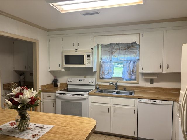 712 S Broad, Cowarts, AL 36321