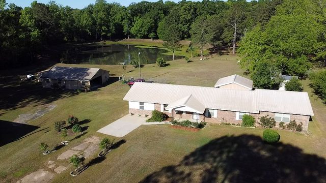 712 S Broad, Cowarts, AL 36321