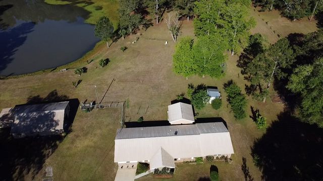 712 S Broad, Cowarts, AL 36321