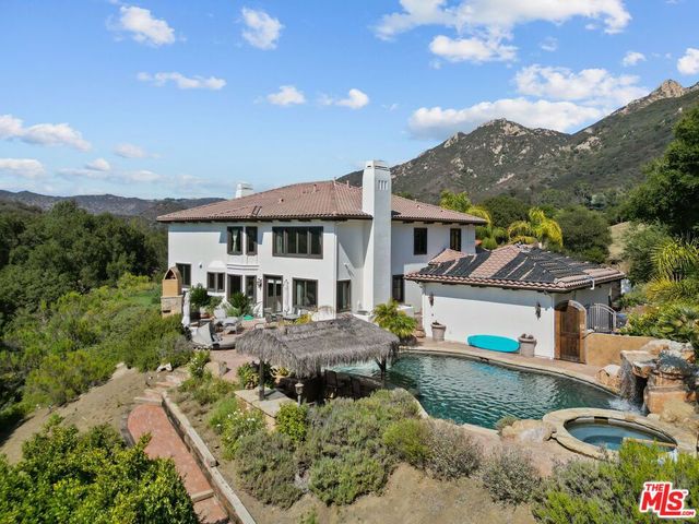 435 Woodbluff Road, Calabasas, CA 91302