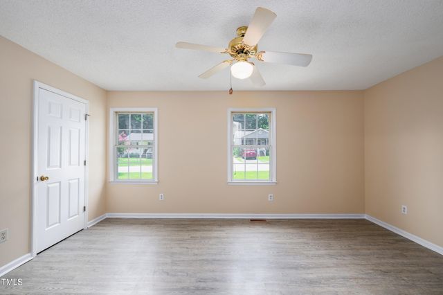 409 E Tenth Street, Siler City, NC 27344