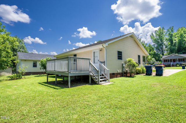 409 E Tenth Street, Siler City, NC 27344