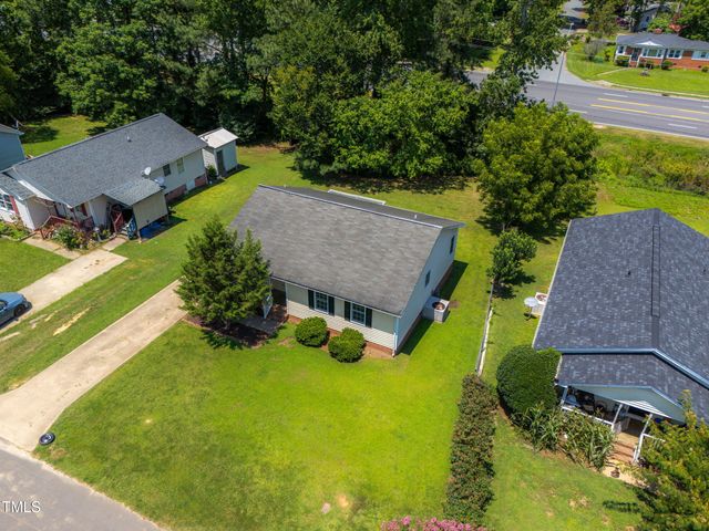 409 E Tenth Street, Siler City, NC 27344