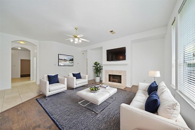 13130 Yaupon Holly Lane, Houston, TX 77044