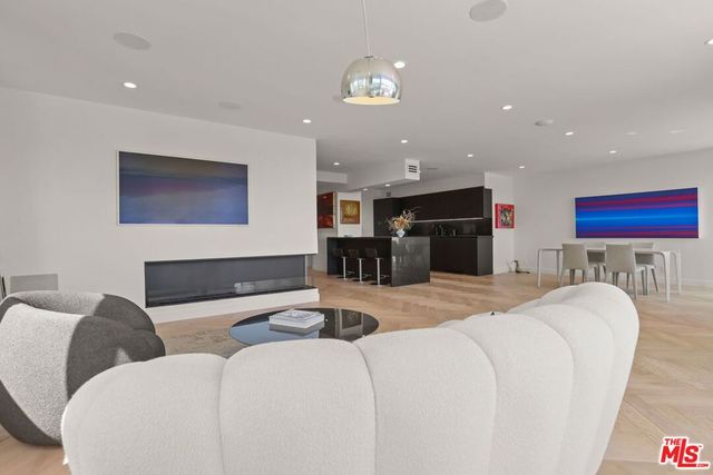 865 Comstock Avenue 7D, Los Angeles, CA 90024