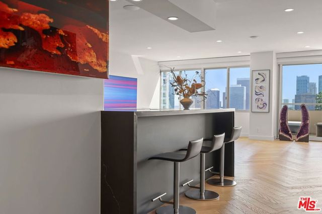 865 Comstock Avenue 7D, Los Angeles, CA 90024