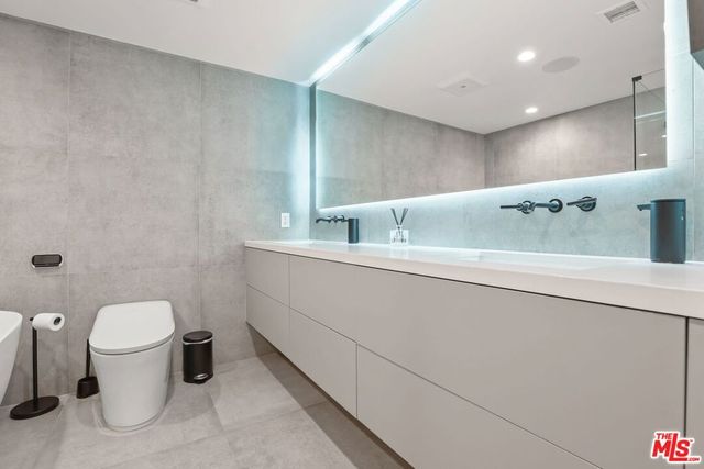 865 Comstock Avenue 7D, Los Angeles, CA 90024