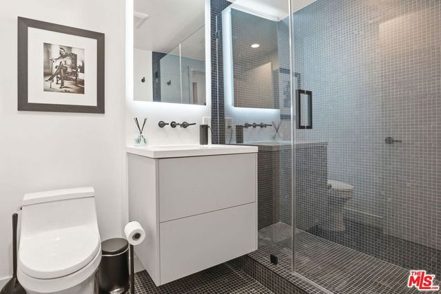 865 Comstock Avenue 7D, Los Angeles, CA 90024