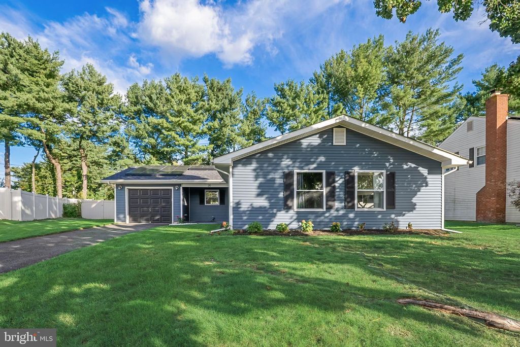 20 FLEETWOOD PL, WILLINGBORO, NJ 08046 — exterior