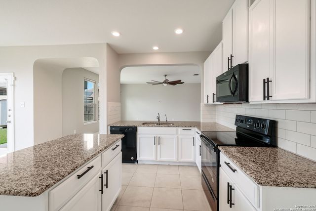 9437 Copperway, Converse, TX 78109