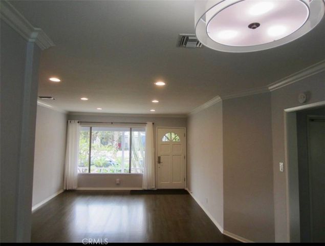 6372 Zelzah, Encino, CA 91316