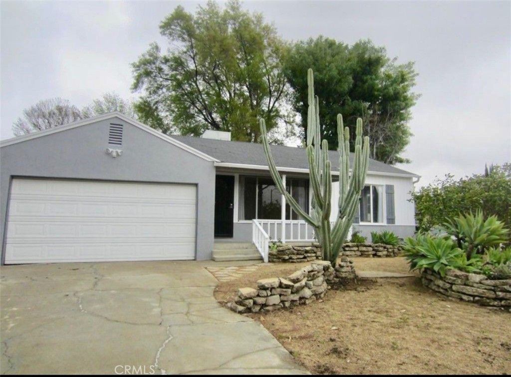 6372 Zelzah, Encino, CA 91316