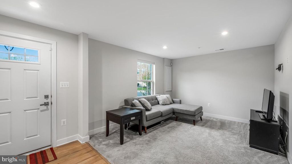 Image 6 of property listing at 4409 SHIRLEY ROSE CT, Upper Marlboro, MD 20772