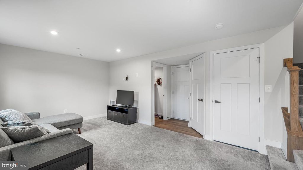 Image 7 of property listing at 4409 SHIRLEY ROSE CT, Upper Marlboro, MD 20772