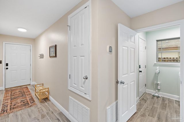 3963 Edgefield St, Pace, FL 32571