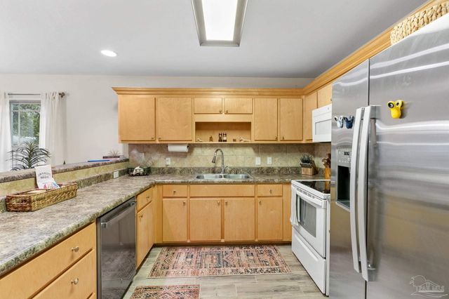 3963 Edgefield St, Pace, FL 32571