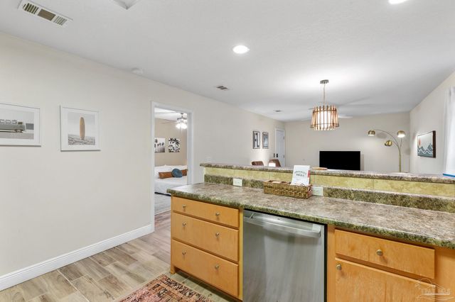 3963 Edgefield St, Pace, FL 32571