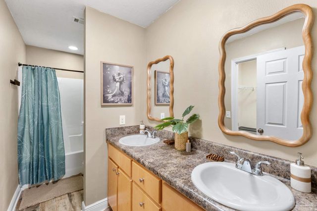 3963 Edgefield St, Pace, FL 32571