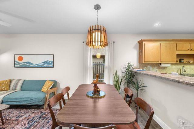 3963 Edgefield St, Pace, FL 32571