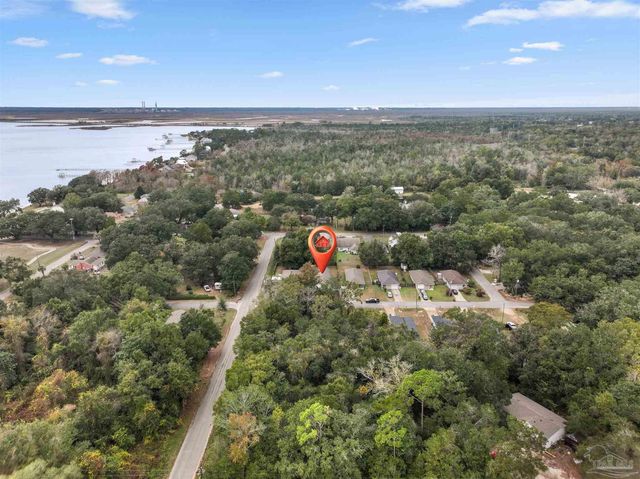 3963 Edgefield St, Pace, FL 32571