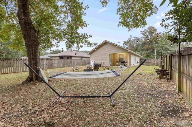 3963 Edgefield St, Pace, FL 32571