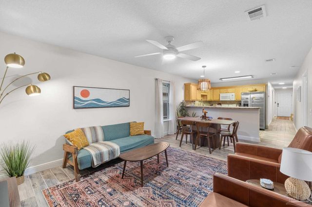 3963 Edgefield St, Pace, FL 32571