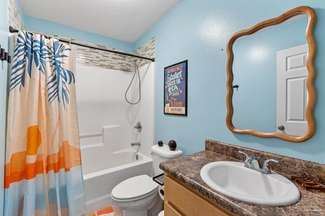 3963 Edgefield St, Pace, FL 32571