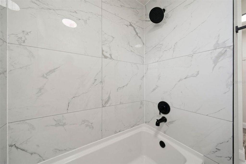 Image 25 of property listing at 664 25TH STREET SW, Vero Beach, FL 32962