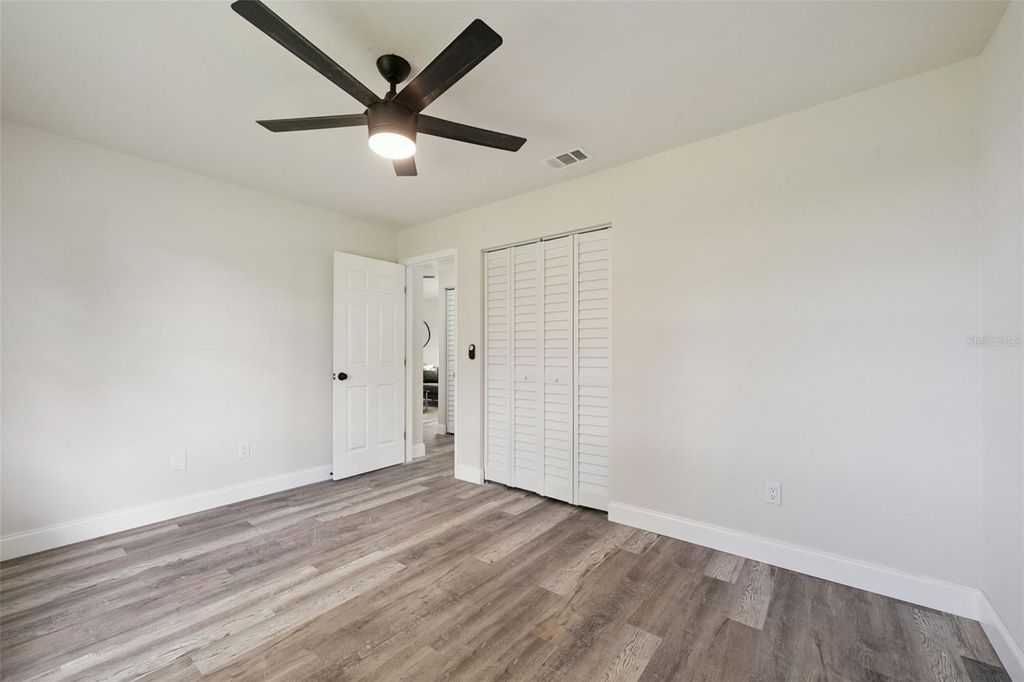 Image 29 of property listing at 664 25TH STREET SW, Vero Beach, FL 32962