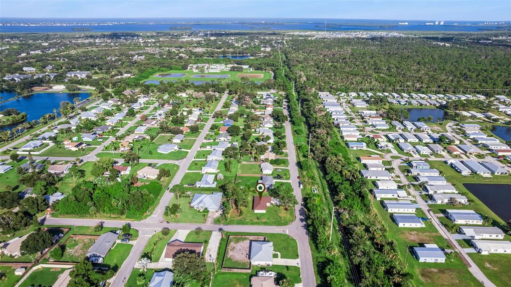 Image 44 of property listing at 664 25TH STREET SW, Vero Beach, FL 32962